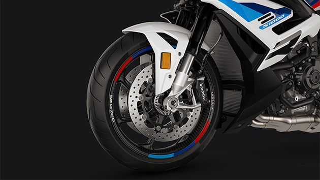 M Carbon wheels